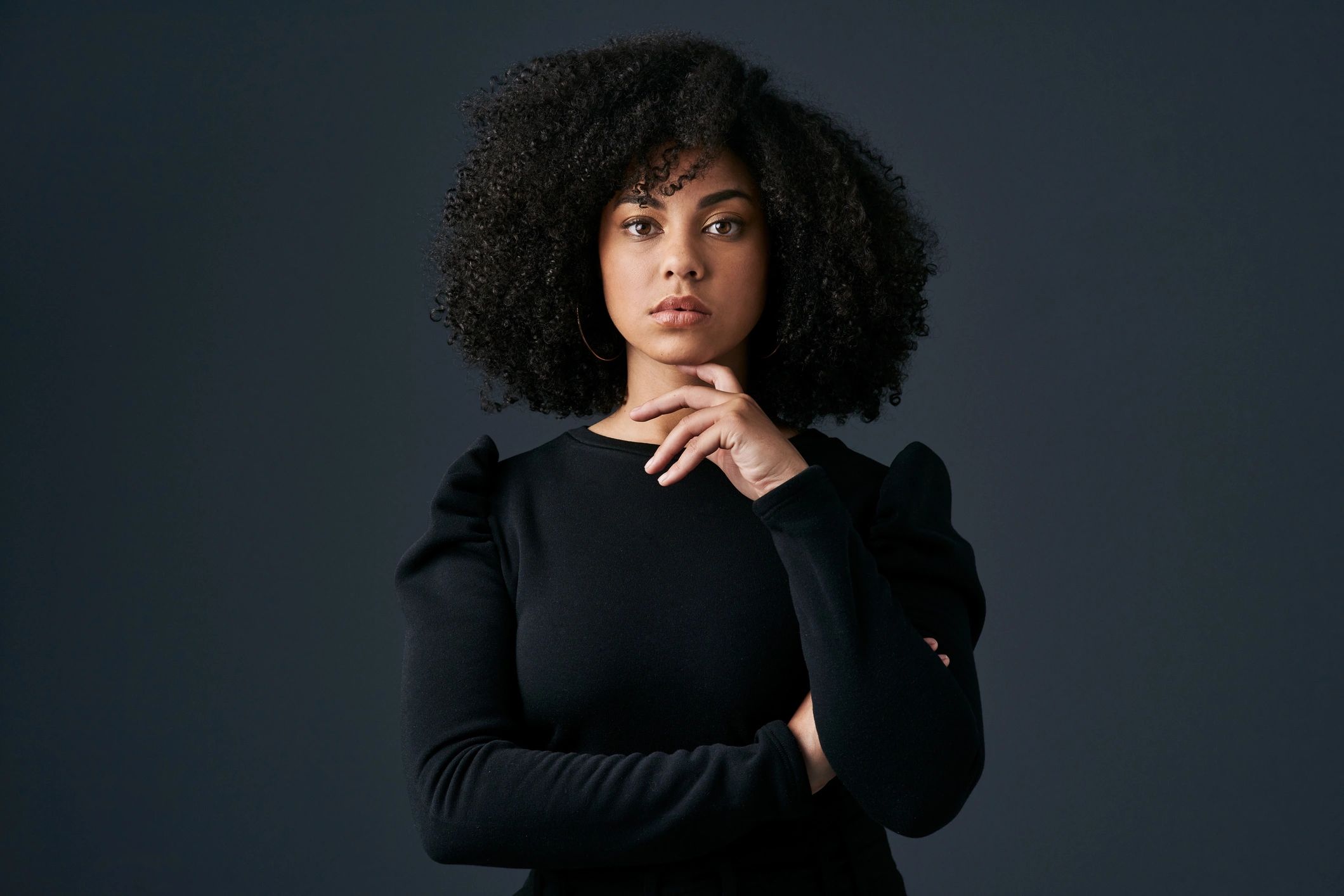 Latina woman natural hair beauty modern